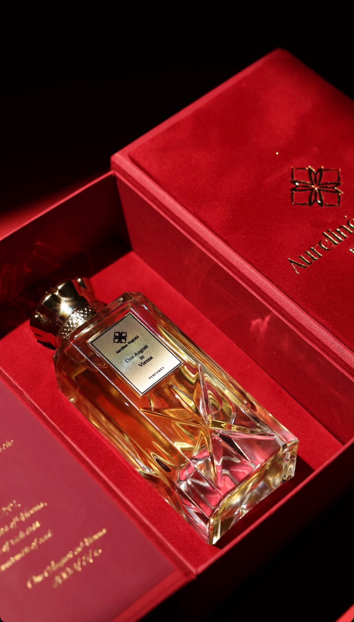 One August in Vienna perfume